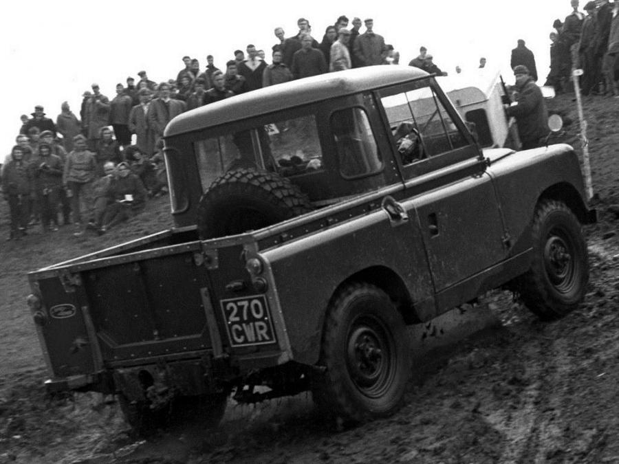  Land Rover Series II 88 Pickup 1958 года  (фото 2 из 2)